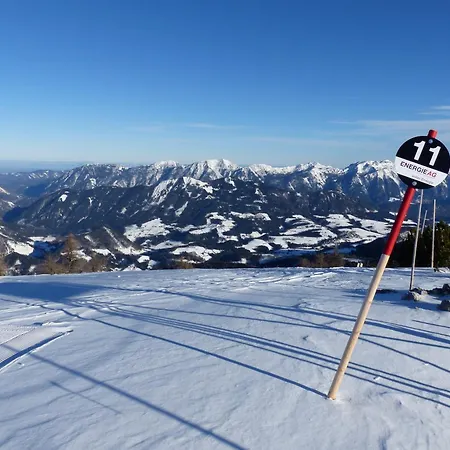 Lisa * הינטרסטודר