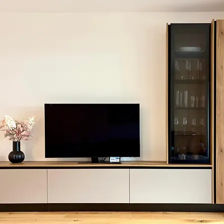 Lisa Apartment *